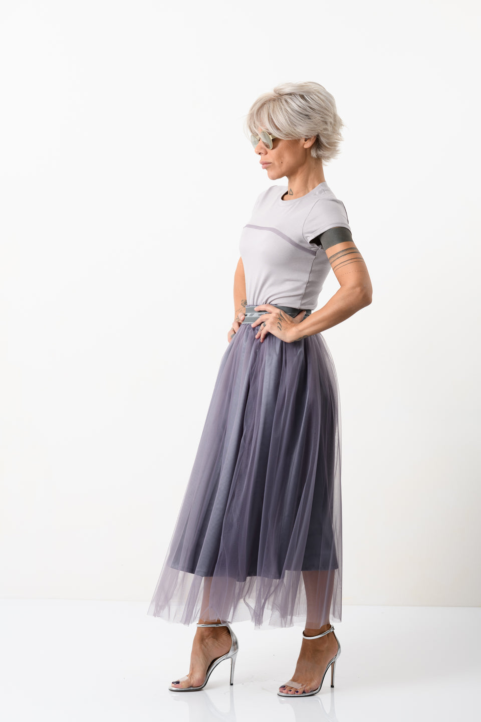 HIGH-WAISTED MIDI TULLE SKIRT IN MUTED PURPLE