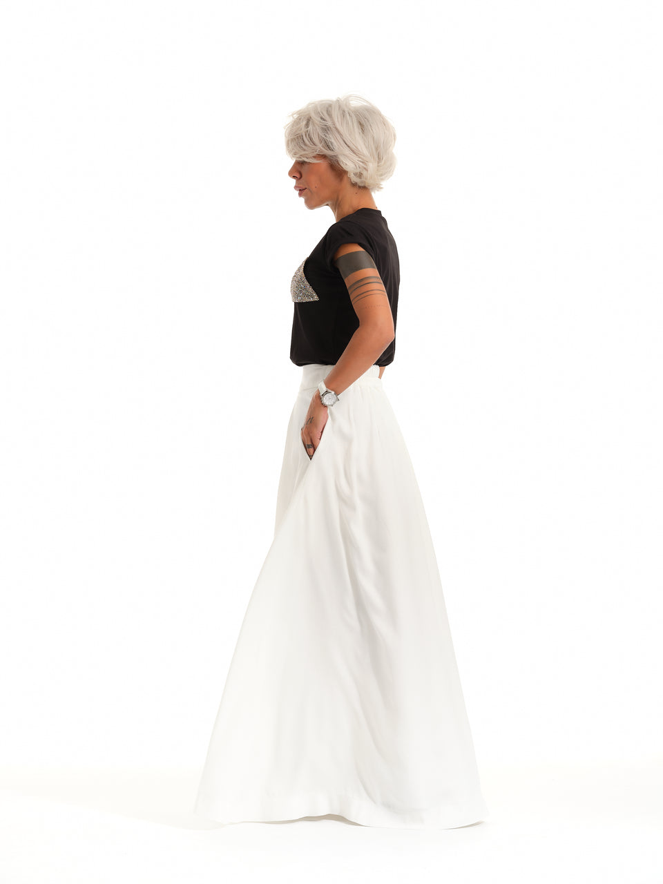 HIGH-WAISTED WHITE MAXI SKIRT WITH ELASTIC WAISTBAND