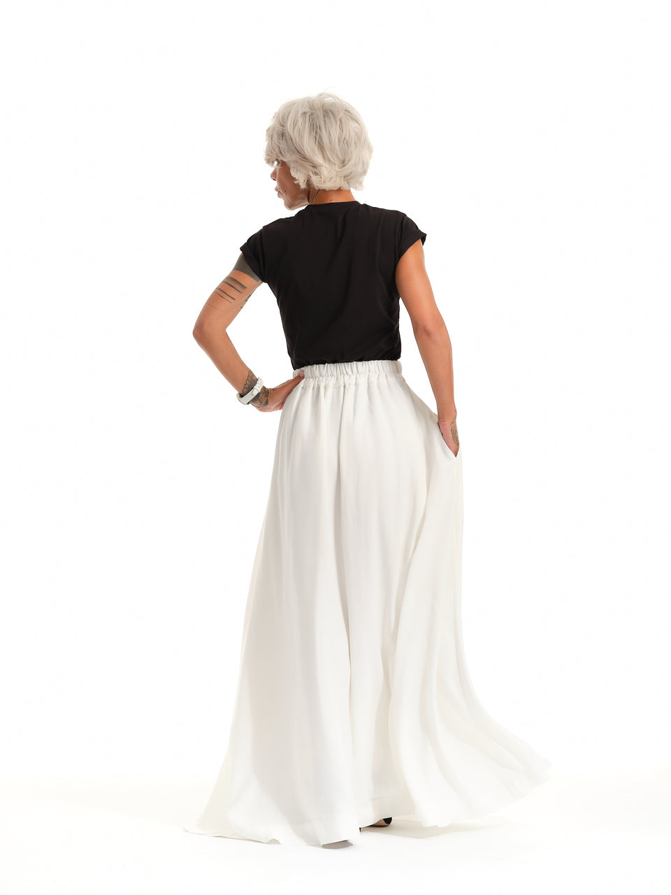 HIGH-WAISTED WHITE MAXI SKIRT WITH ELASTIC WAISTBAND