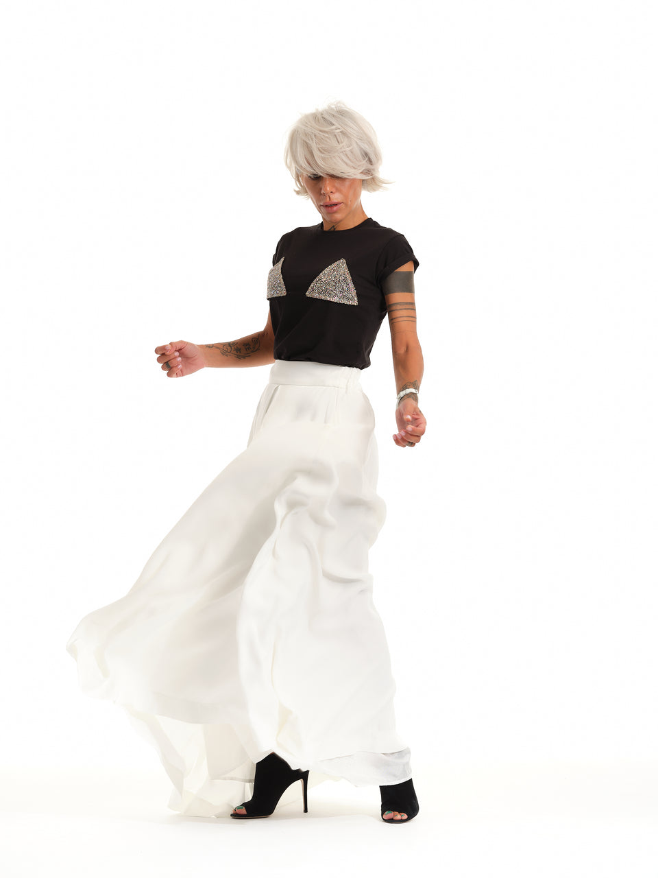 HIGH-WAISTED WHITE MAXI SKIRT WITH ELASTIC WAISTBAND