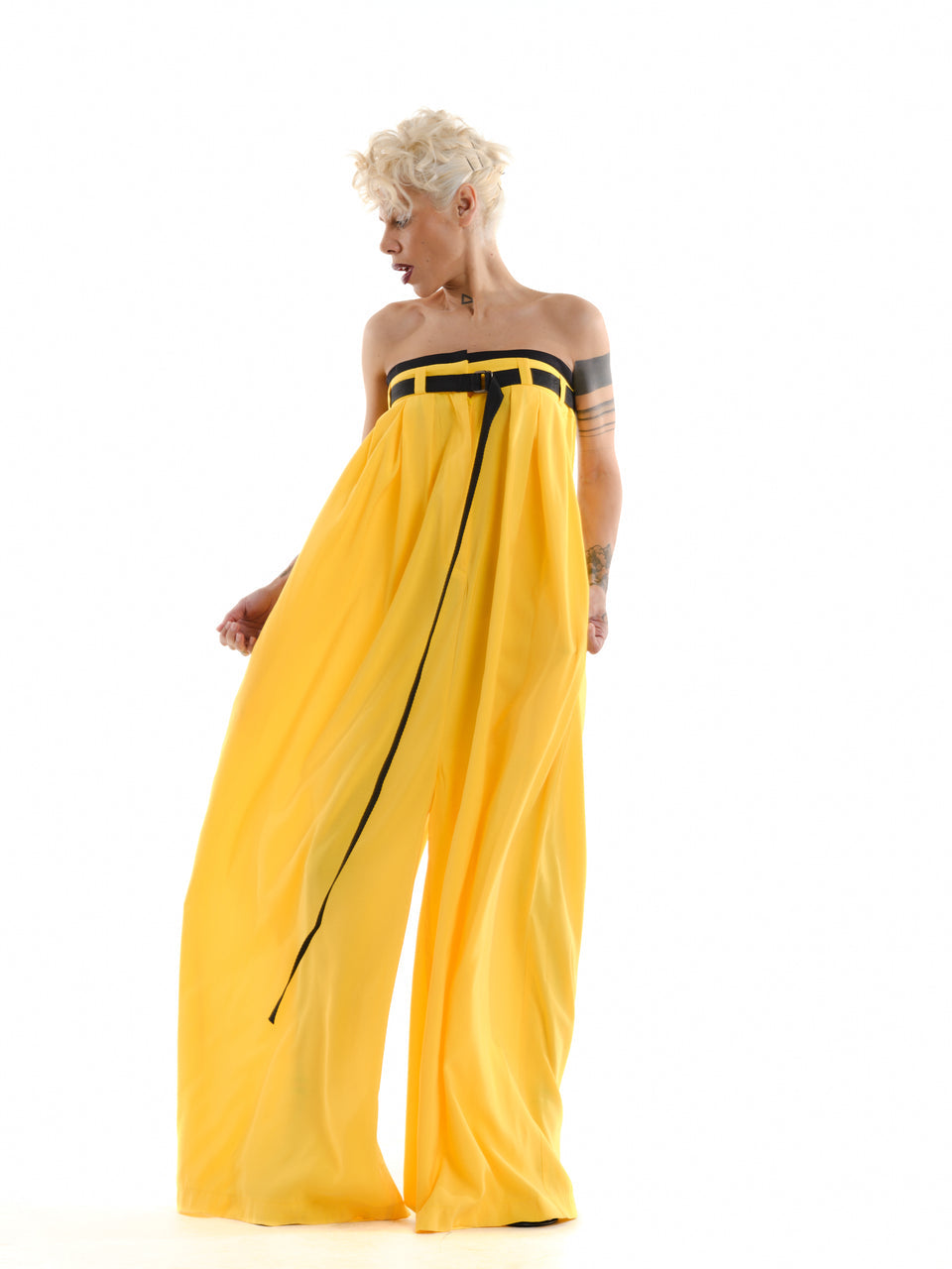 YELLOW STRAPLESS OVERSIZED JUMPSUIT