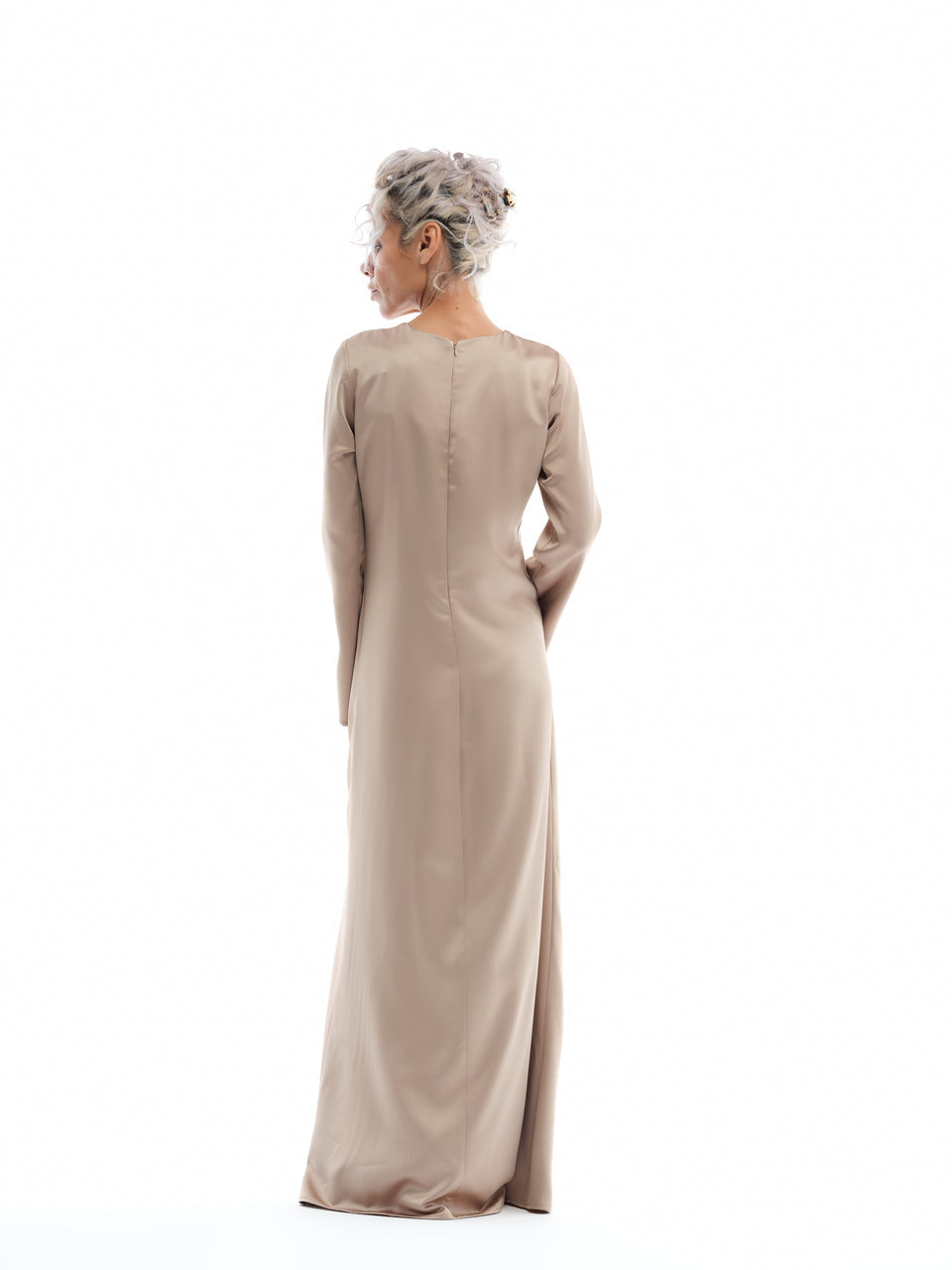 CHAMPAGNE SATIN MAXI DRESS – CHELA CHAMPAGNE SATIN MAXI DRESS – CHELA