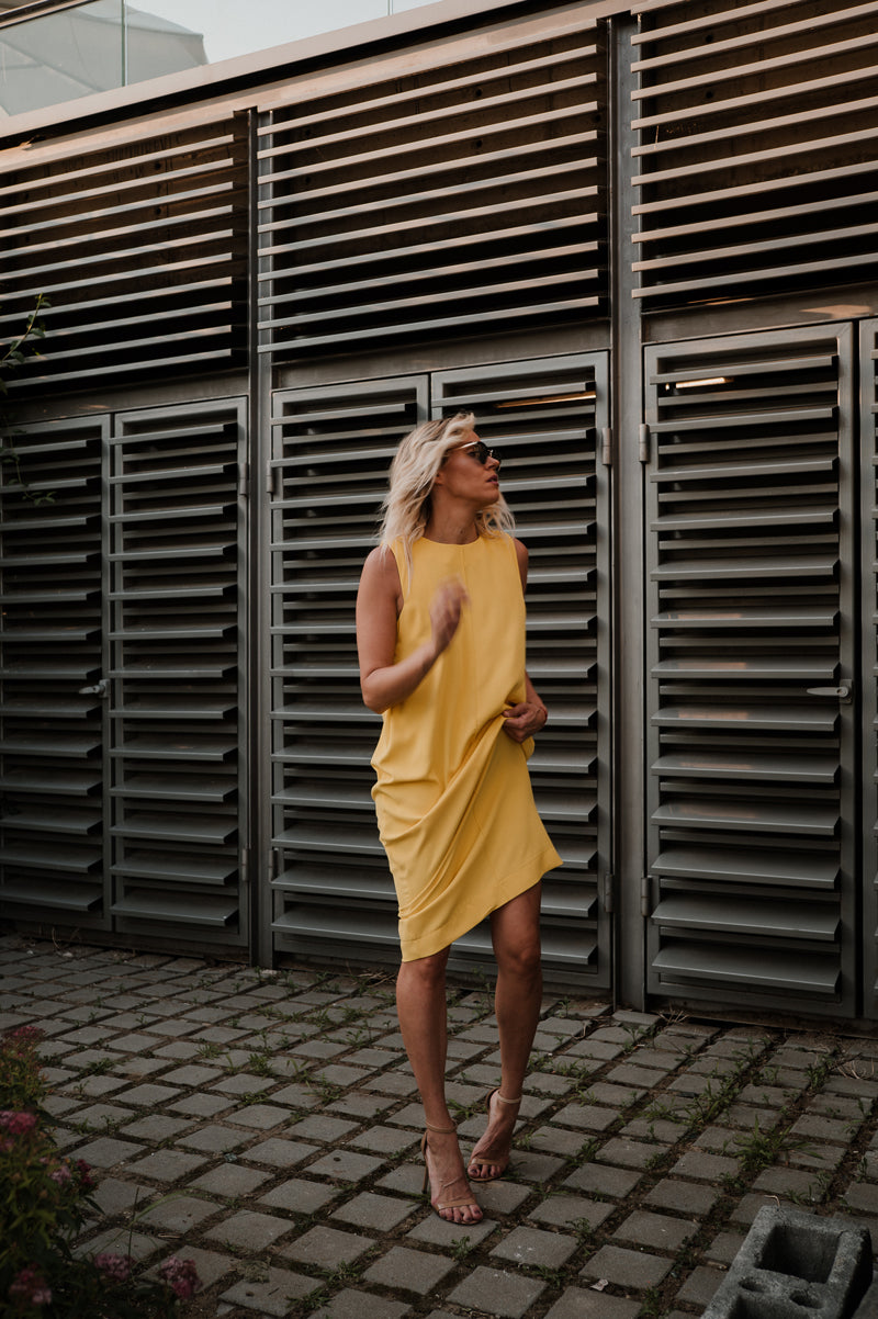 BOXY HIGH-LOW YELLOW DRESS