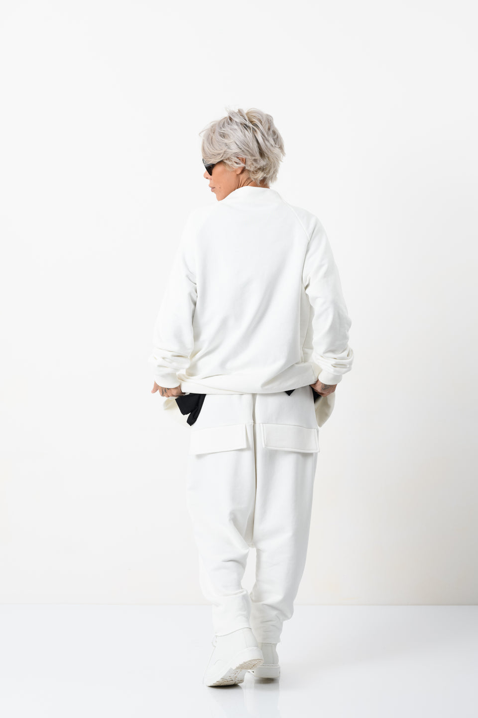 3-PIECE ATHLEISURE SET IN WHITE