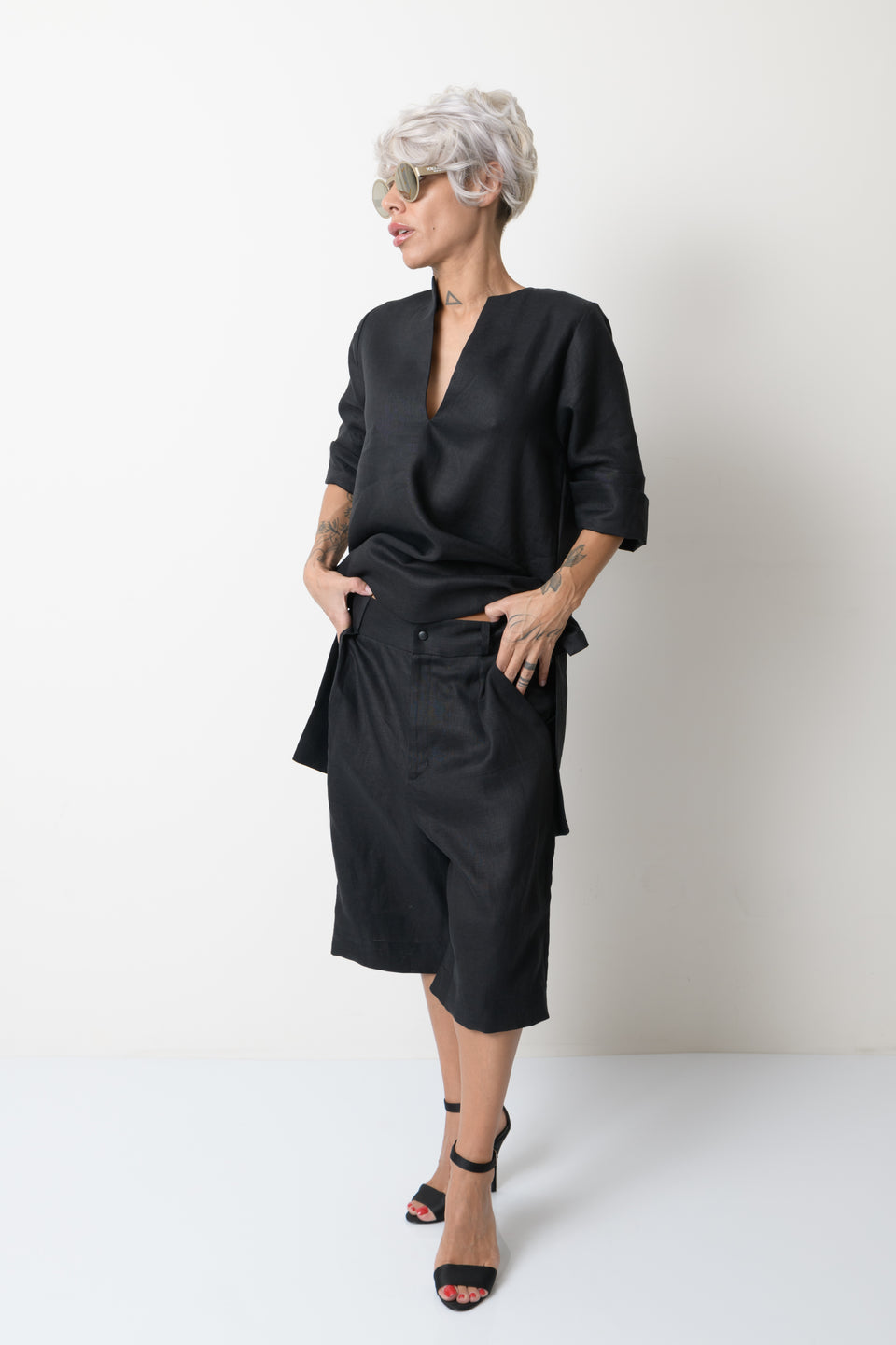 BOXY LINEN WIDE-LEG SHORTS
