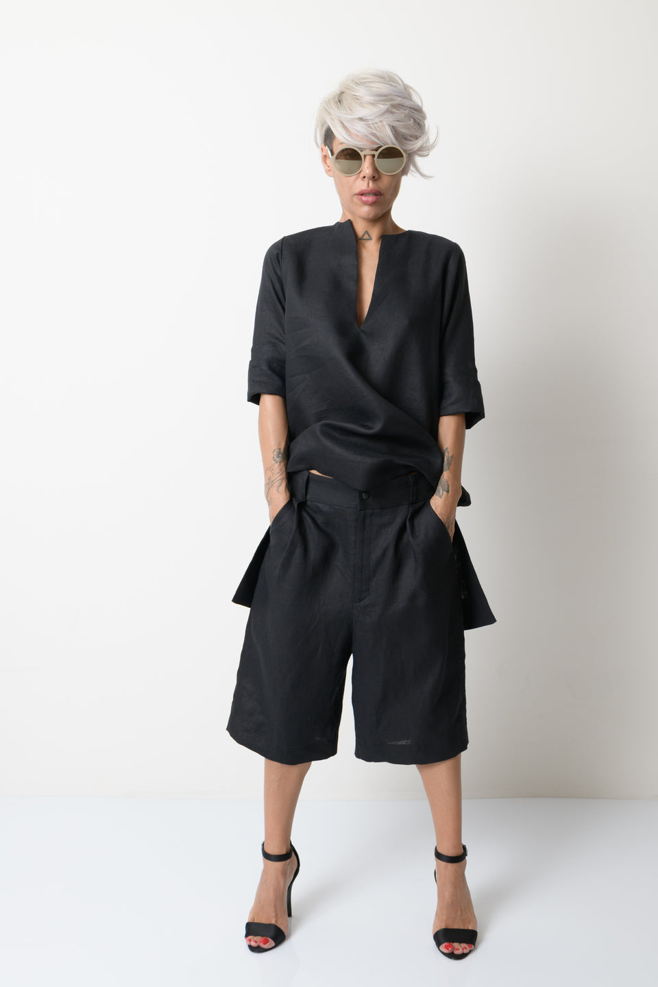BOXY LINEN WIDE-LEG SHORTS