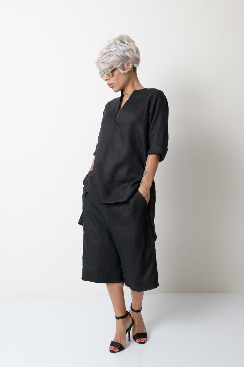 BLACK LINEN TUNIC SHIRT