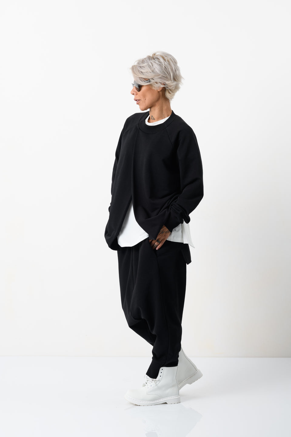 3-PIECE ATHLEISURE SET IN BLACK