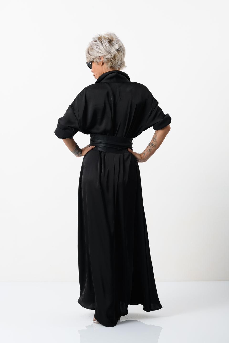 Elegant Maxi Black Shirt Dress with Vegan Leather Belt Elegant Maxi Black Shirt Dress with Vegan Leather Belt