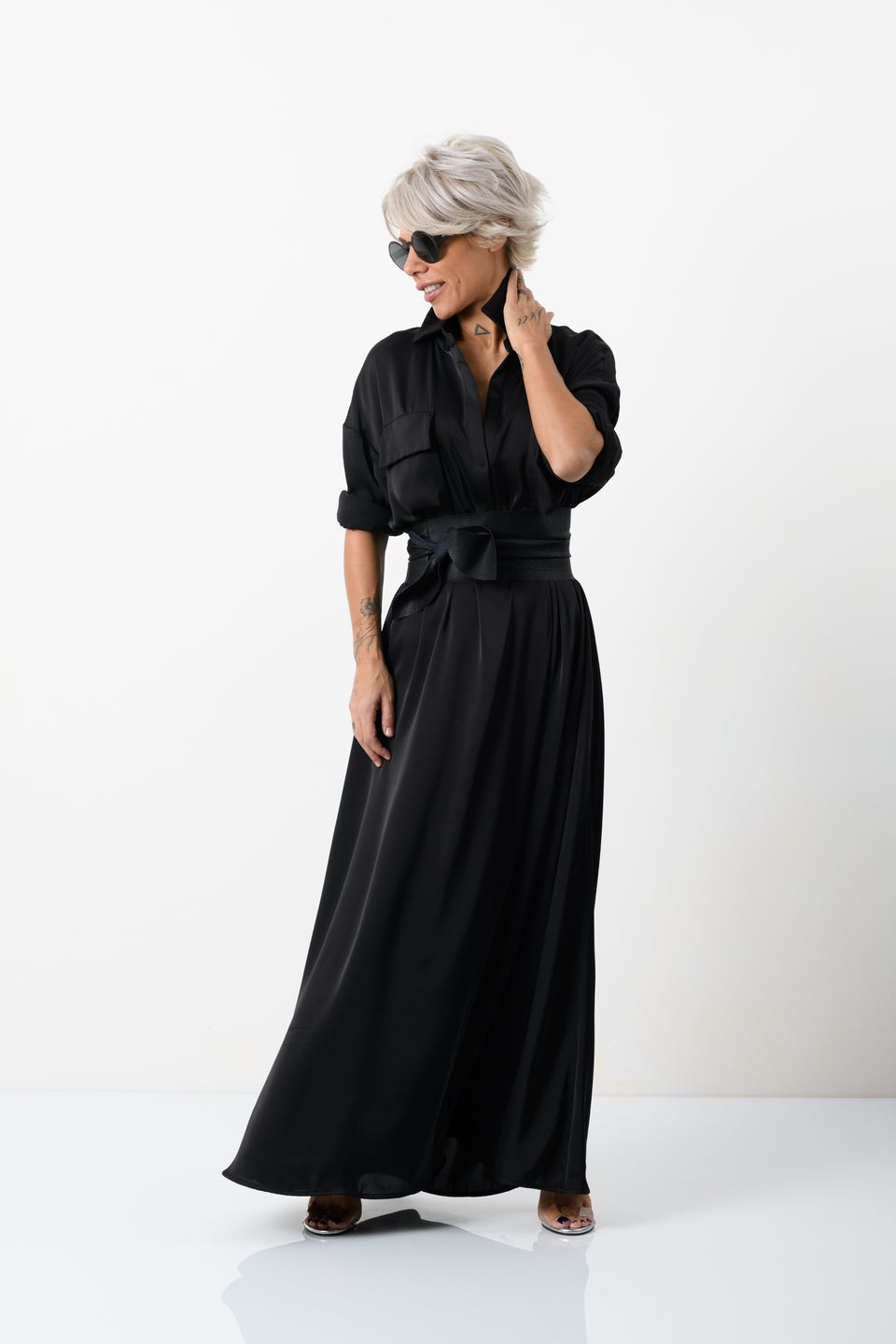Elegant Maxi Black Shirt Dress with Vegan Leather Belt Elegant Maxi Black Shirt Dress with Vegan Leather Belt