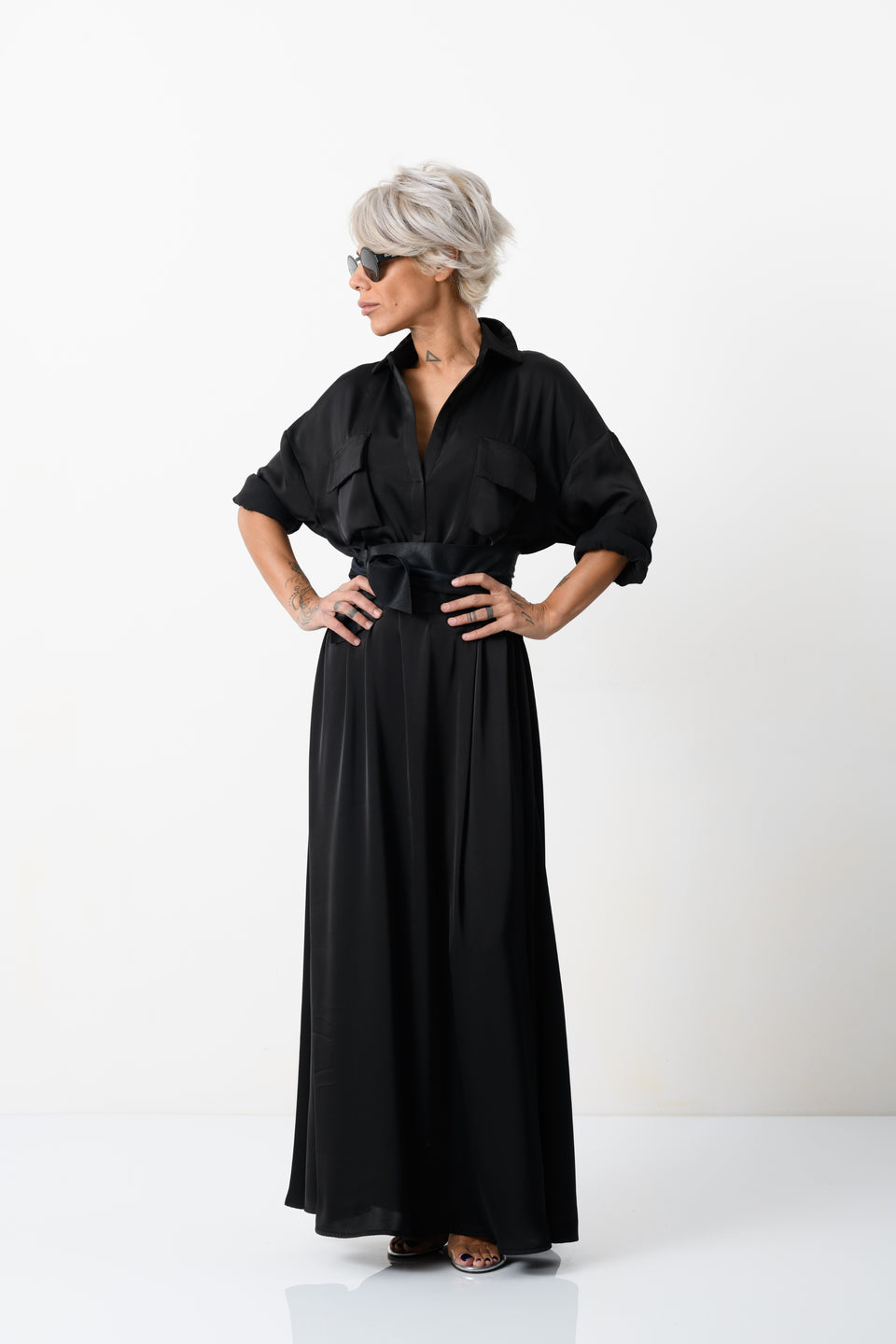 ELEGANT MAXI BLACK SHIRT DRESS WITH VEGAN LEATHER BELT
