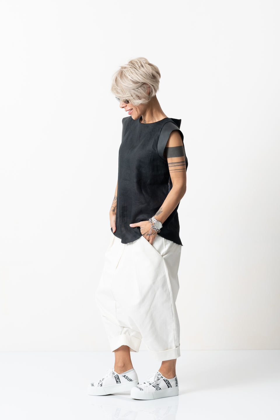 BLACK LINEN LEATHERETTE TANK TOP WITH OPEN BACK