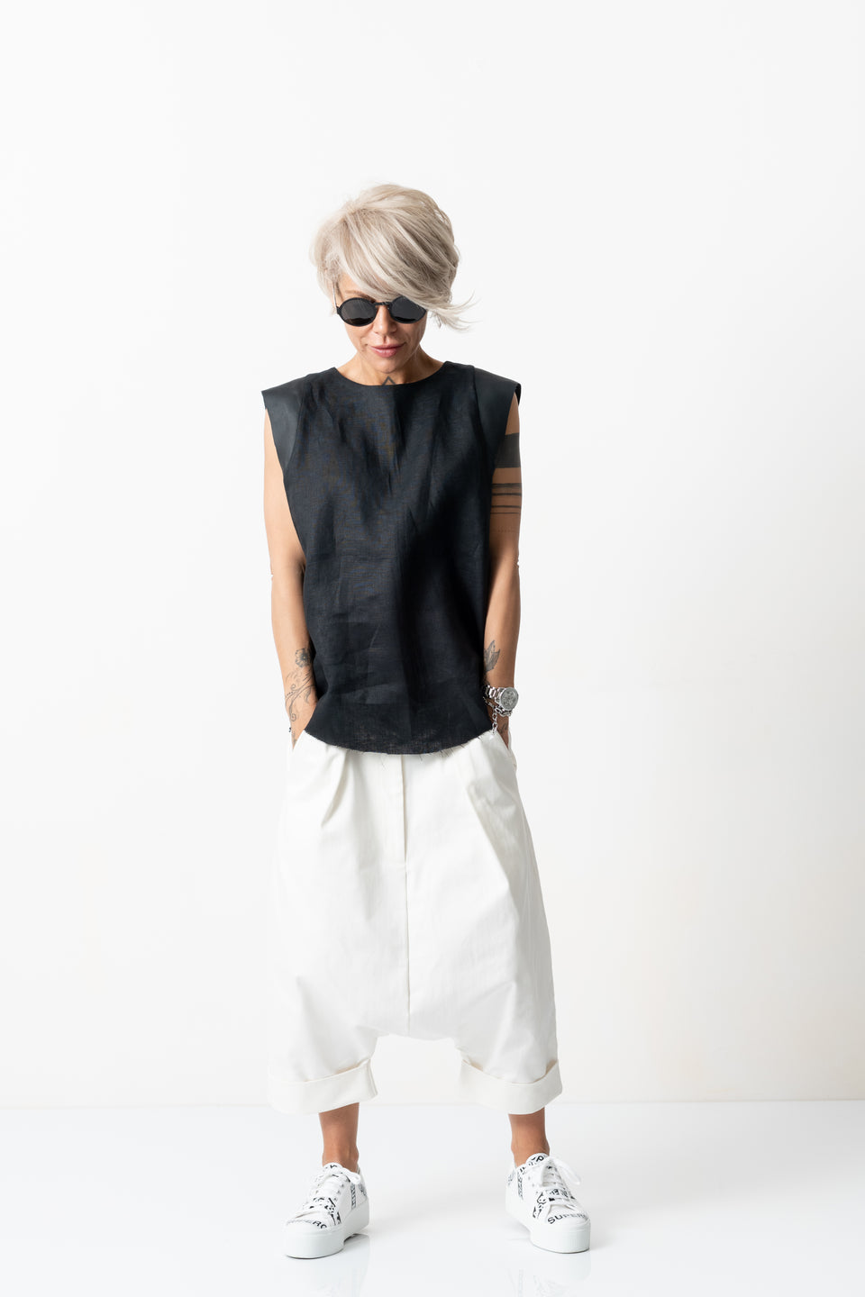BLACK LINEN LEATHERETTE TANK TOP WITH OPEN BACK