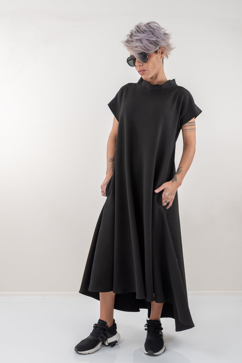 BLACK MAXI KAFTAN DRESS WITH SIDE POCKETS