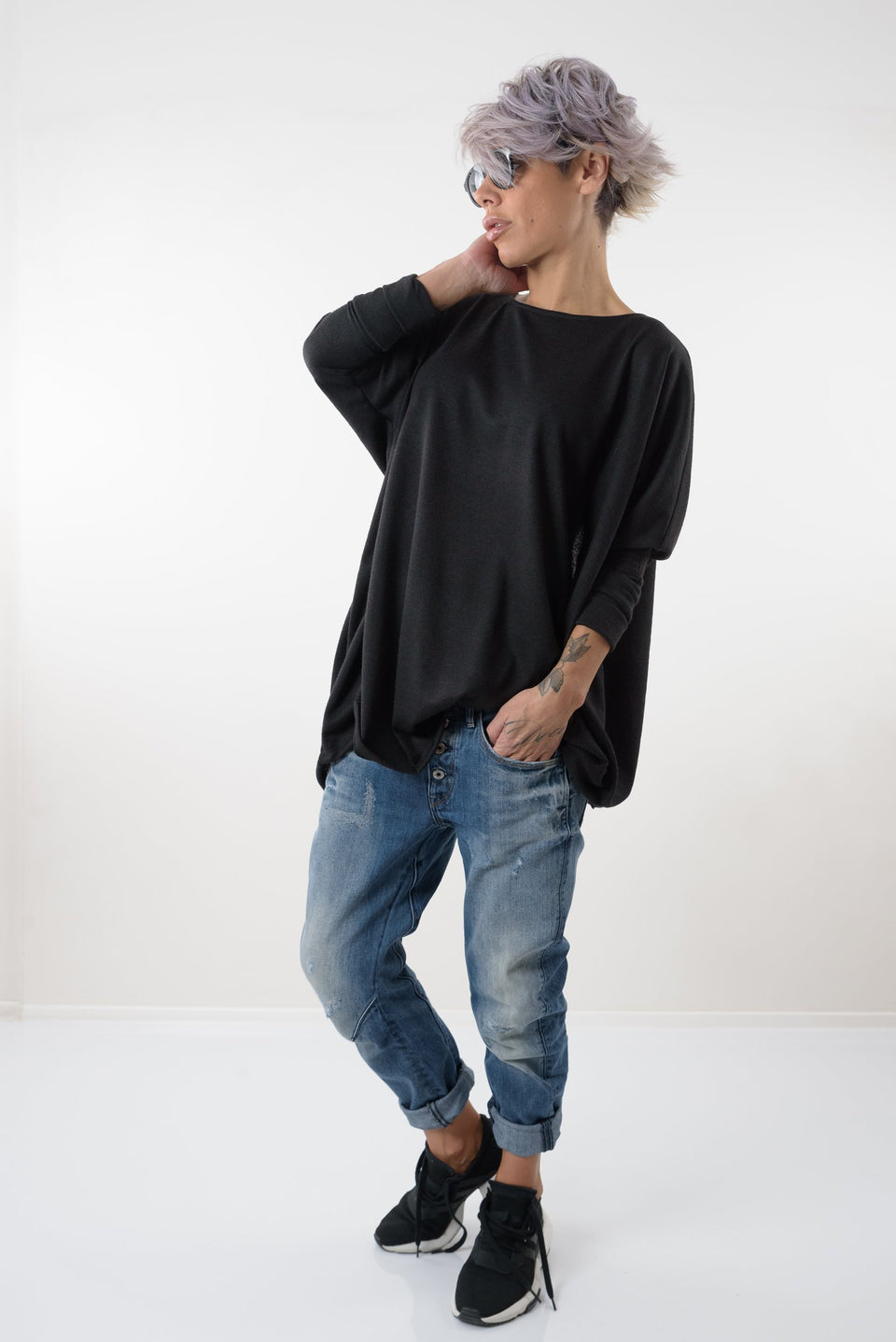 BLACK OVERSIZE ASYMMETRIC KNITTED OPEN BACK BLOUSE